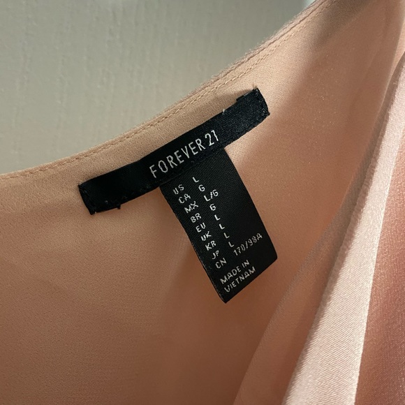 nice tank top - Picture 2 of 2